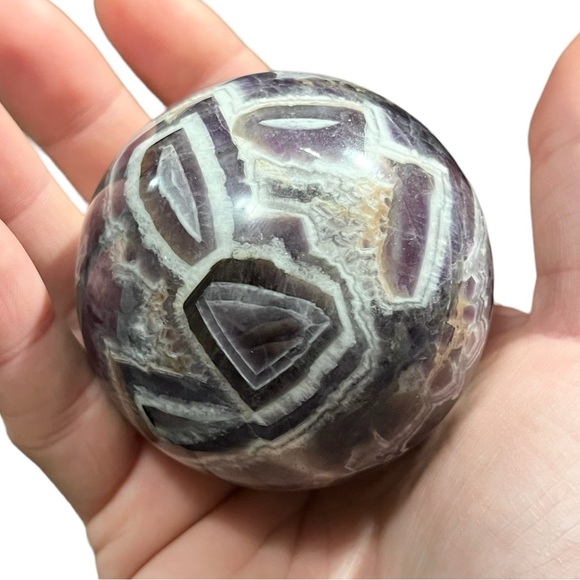 Amethyst sphere - Picture 8 of 9